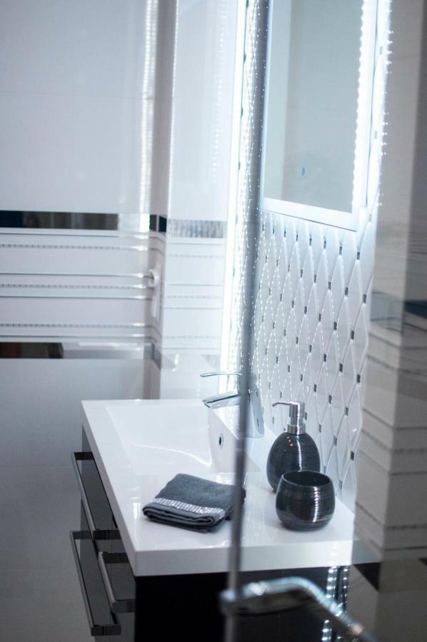 Cracow Jacuzzi Apartments - Silver Room Krakow Exterior photo